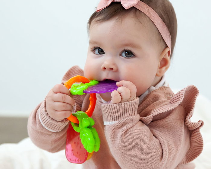 KioKids - Mordedor - Bâtonnet de dentition en forme de fruits multicolore - Bébé +3 mois KioKids - Mordedor - Bâtonnet de dentition en forme de fruits multicolore - Bébé +3 mois