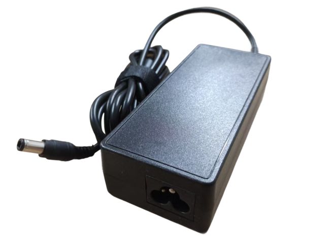 CoreParts CoreParts Alimentation Secteur 72W 24V 3A avec Câble EU, Prise C8 - Adaptateur pour POS CoreParts CoreParts Alimentation Secteur 72W 24V 3A avec Câble EU, Prise C8 - Adaptateur pour POS