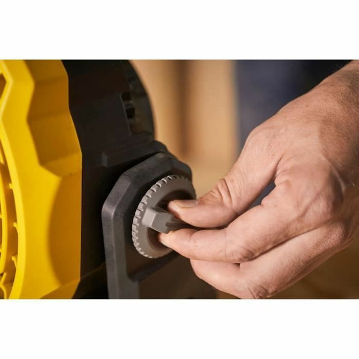 Stanley Fatmax SFMCE001B-XJ Ventilateur sans fil 18V Stanley Fatmax SFMCE001B-XJ Ventilateur sans fil 18V