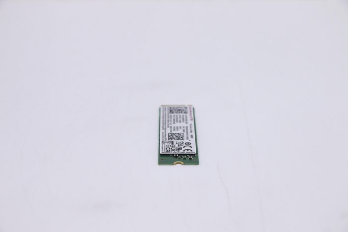 Lenovo SSD M.2 1 To PCIe 4.0 x4 NVMe Lenovo SSD M.2 1 To PCIe 4.0 x4 NVMe