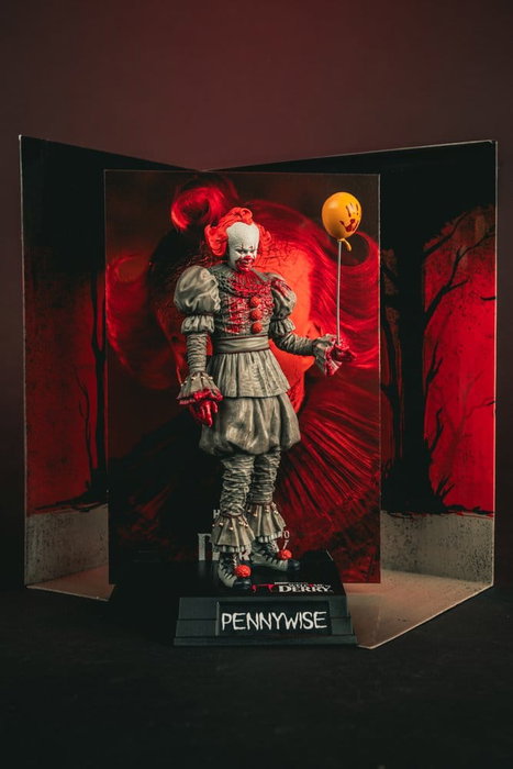 McFarlane Toys Figurine Pennywise (Bloody) IT : Welcome to Derry McFarlane Toys Figurine Pennywise (Bloody) IT : Welcome to Derry