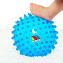 Molto - Balle sensorielle pour bébé - 20 cm de diamètre - Bleu avec textures et couleurs douces - Jouet d'éveil et d'apprentissage - Sans piles