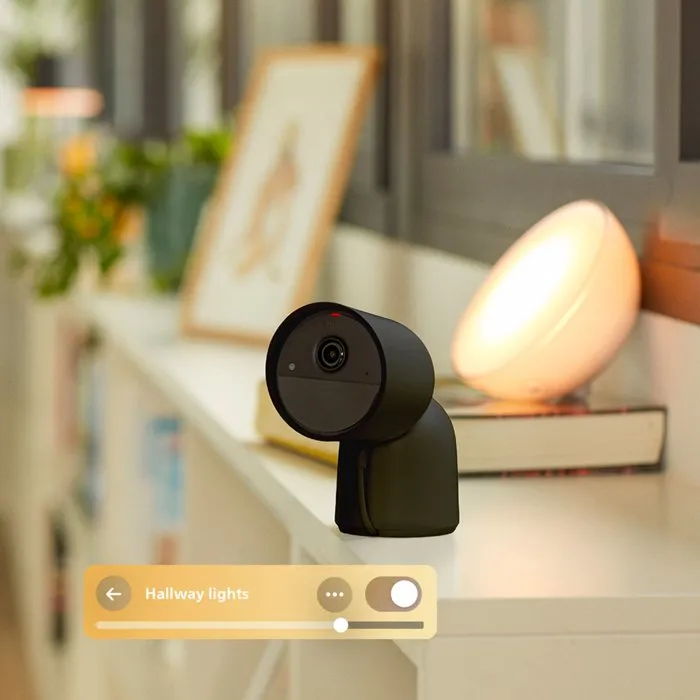 Philips Hue - Caméra de sécurité extérieure filaire avec vision nocturne - Résolution 2K - Noir - Système complet de surveillance connectée