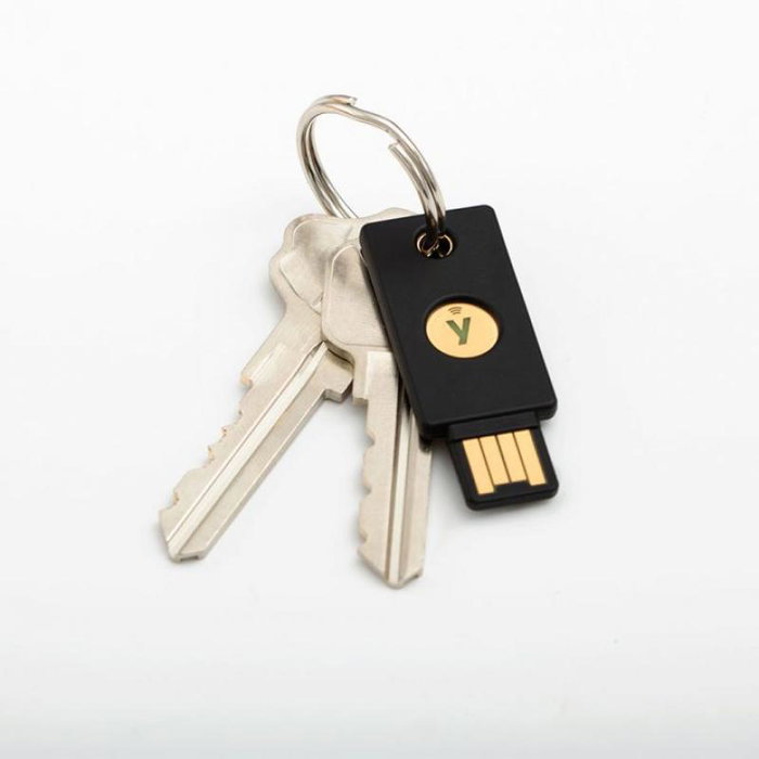 Yubico YubiKey 5 NFC - Clé de sécurité matérielle pour authentification à deux facteurs (2FA) et NFC, référence 5060408461426