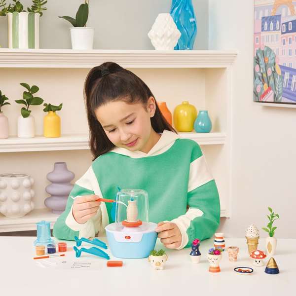 Studio de poterie complet avec tour, accessoires et argile - Multilingue - 29x9x27 cm - Dès 6 ans - World Brands
