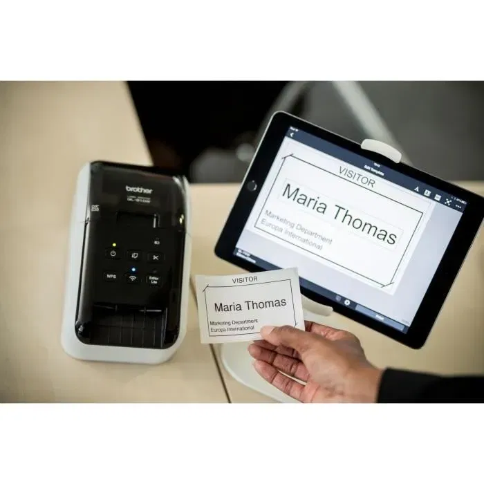 Brother QL-810WC - Imprimante d'étiquettes professionnelle avec Wi-Fi - Impressions noir et rouge - Compatible PC, Mac, iOS, Android Brother QL-810WC - Imprimante d'étiquettes professionnelle avec Wi-Fi - Impressions noir et rouge - Compatible PC, Mac, iOS, Android