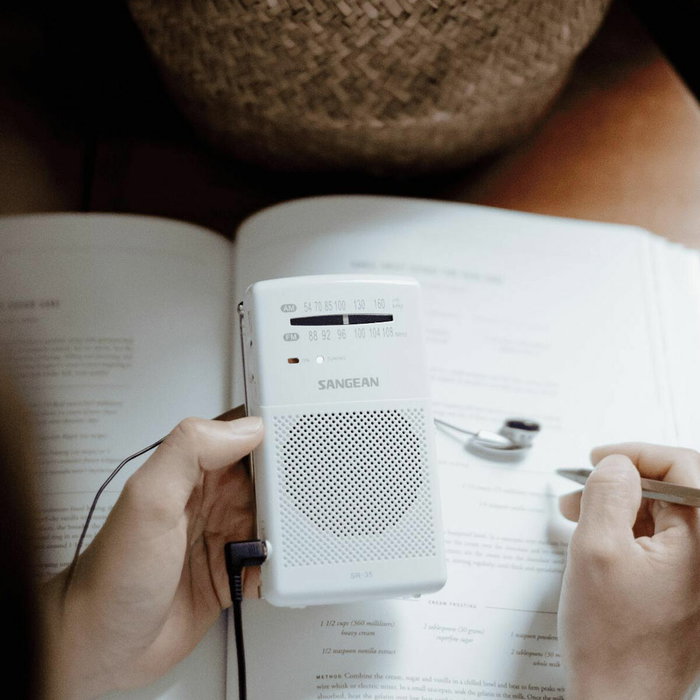 Sangean Radio SR35W Blanc et Noir