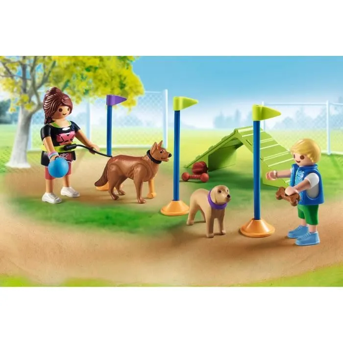 Playmobil 71745 - Aire de jeux pour chiens avec enfant et éducatrice, Set My Life, 61 pièces, Jouet à partir de 4 ans