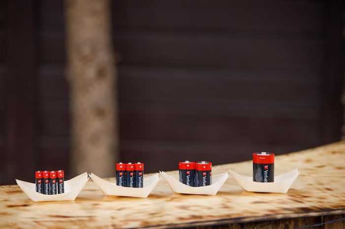 Verbatim AAA-LR03 - Lot de 24 Piles AAA Alcalines Micro 1,5V 1300 mAh - Pour Appareils Électroniques