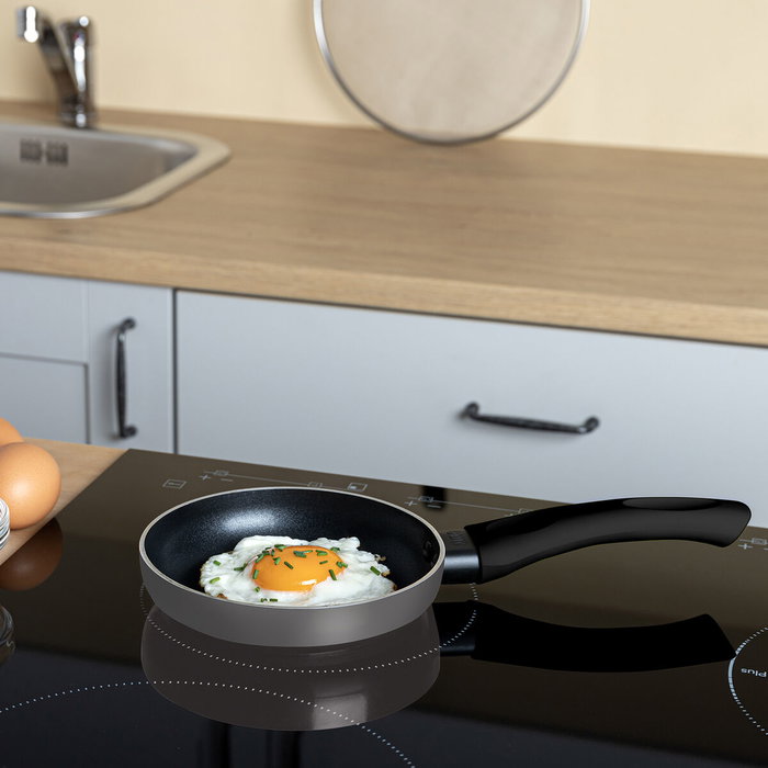 Quid Poêle Mini 14 cm Aluminium Estampé Rico - Induction, Vitrocéramique, Électrique, Gaz - PFOA Free Quid Poêle Mini 14 cm Aluminium Estampé Rico - Induction, Vitrocéramique, Électrique, Gaz - PFOA Free