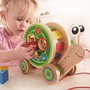 Hape - Jouet à tirer puzzle escargot en bois avec corde - Jeu d'encastrement pour enfants dès 12 mois - 30,10 x 18,6 x 11,20 cm
