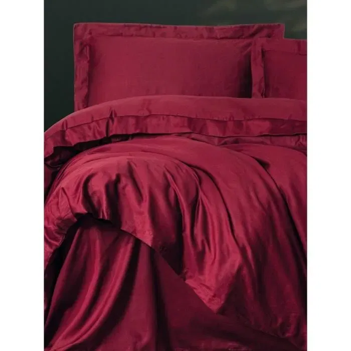 Satin King - Ensemble de Housses de Couette - 1 Housse 220 x 240 cm + 2 Taies d'Oreiller 60 x 60 cm - Satin 100% Coton - Rouge Bordeaux - Impression Réactive - 211 Fils