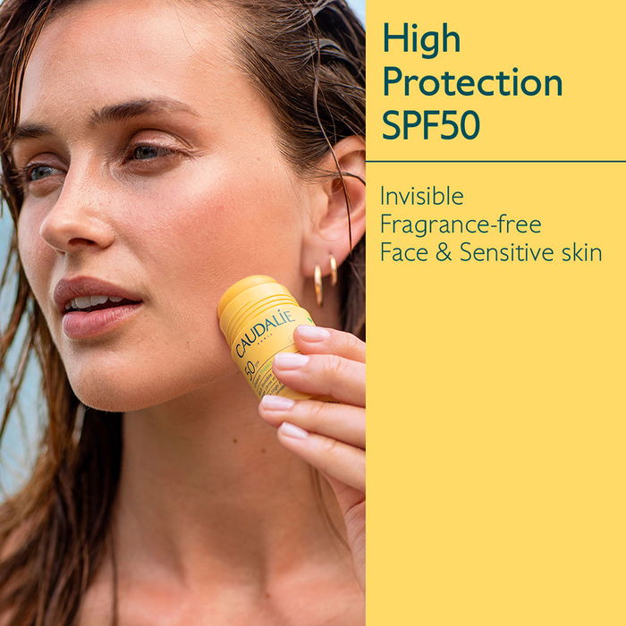 Caudalie Stick solaire invisible Vinosun Protect SPF50 haute protection 15 g, enrichi en huile de buriti bio, sans parfum, résistant à l'eau