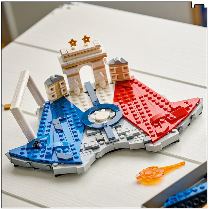 LEGO Football Fenomènes : Kylian Mbappé 43013 avec minifigure et plaque de collection