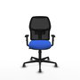 Chaise Alfera Synchro 4 positions tissu Bleu Maille Noir Base en nylon noir Accoudoir 1D Sans appui-tête Roulettes 65mm pour moquette