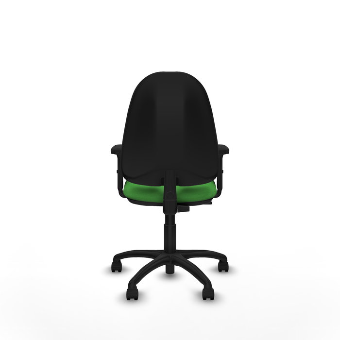 Chaise de bureau Algarra avec mécanisme de contact permanent de base, rembourrée de tissu vert. Équipée d'une base en polyamide noir, d'accoudoirs 2D et de roulettes en nylon de 50 mm