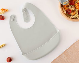 KioKids Bavoir Souple en Silicone Gris
