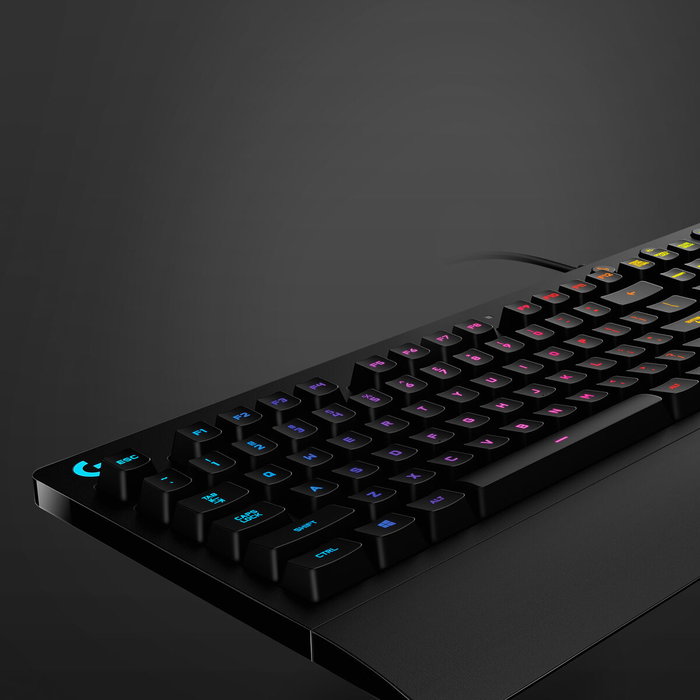 Logitech G213 Prodigy Clavier Gaming RGB Noir