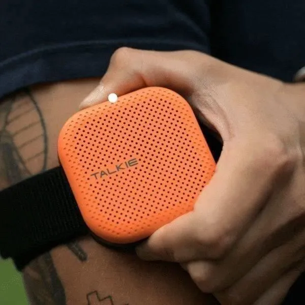 Sena - Talkie duo - Haut-parleur full duplex étanche IPX7 - Autonomie 6h - Portée 600 m - Bluetooth - USB-C - 4 grilles interchangeables - Pack de 2