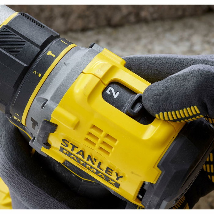 STANLEY FATMAX SFMCD721M2K-QW Perceuse visseuse à percussion V20 18V Brushless 80Nm avec 2x4Ah STANLEY FATMAX SFMCD721M2K-QW Perceuse visseuse à percussion V20 18V Brushless 80Nm avec 2x4Ah