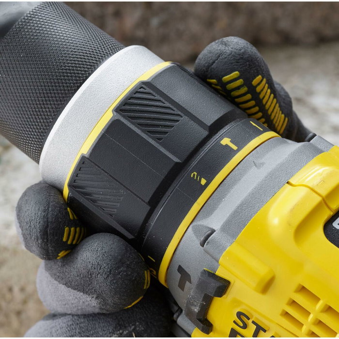 STANLEY FATMAX SFMCD721M2K-QW Perceuse visseuse à percussion V20 18V Brushless 80Nm avec 2x4Ah STANLEY FATMAX SFMCD721M2K-QW Perceuse visseuse à percussion V20 18V Brushless 80Nm avec 2x4Ah