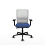 Chaise Haches Synchrone/Traslack tissu Bleu foncé Maille Blanc Base en nylon noir Accoudoir 2D Sans appui-tête Roulettes 65mm nylon