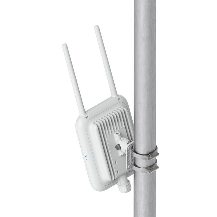 Ubiquiti Point d'Accès WiFi 7 Extérieur IP67, Antenne Directionnelle Super Intégrée, 6 GHz, 465 m², 2.5 GbE, PoE+, 21W Max, Support Articulé en Alliage d'Aluminium