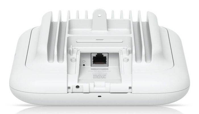 Ubiquiti Point d'Accès WiFi 7 Extérieur IP67, Antenne Directionnelle Super Intégrée, 6 GHz, 465 m², 2.5 GbE, PoE+, 21W Max, Support Articulé en Alliage d'Aluminium