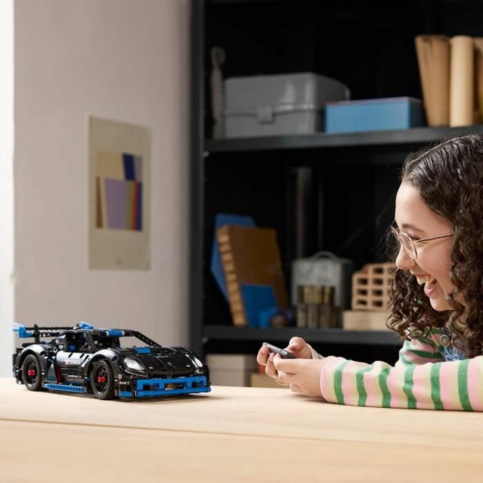 LEGO Technic 42176 Voiture de course Porsche GT4 e-Performance télécommandée