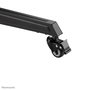 Neomounts FL50-550BL1 Support mobile au sol pour écran plat TV 37-70" jusqu'à 50 kg, avec tablette multimédia, support caméra, roulettes et gestion de câbles - Noir