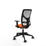 Chaise Motilla Synchro 3 positions tissu Orange Maille Blanc Base pyramidale noire Accoudoir 1D Sans appui-tête Roulettes 65mm nylon