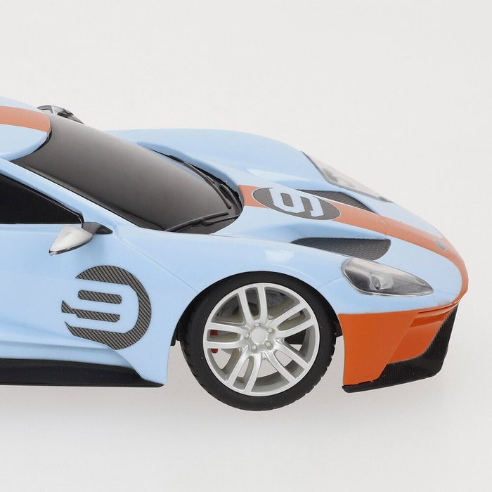 MAISTO Voiture télécommandée Ford GT Heritage 1:24 - 6 fonctions - 32 cm - Charge USB - +5 ans