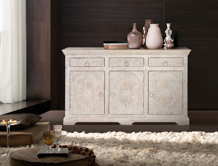 GINER Y COLOMER - Buffet 3 portes et 3 tiroirs en bois de manguier massif, finition blanc vieilli antique, dimensions 90 x 150 x 40 cm GINER Y COLOMER - Buffet 3 portes et 3 tiroirs en bois de manguier massif, finition blanc vieilli antique, dimensions 90 x 150 x 40 cm