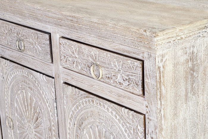 GINER Y COLOMER - Buffet 3 portes et 3 tiroirs en bois de manguier massif, finition blanc vieilli antique, dimensions 90 x 150 x 40 cm