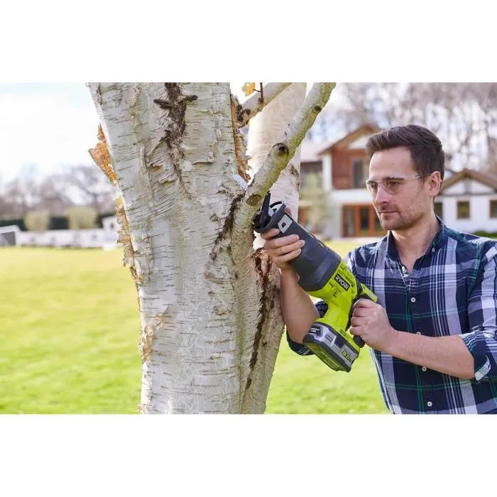 Ryobi R18RS-0 Scie sabre 18V ONE+ - 0 à 2 900 cp/min - course 28 mm - coupe bois 200 mm - système anti-vibration - livrée avec lame Ryobi R18RS-0 Scie sabre 18V ONE+ - 0 à 2 900 cp/min - course 28 mm - coupe bois 200 mm - système anti-vibration - livrée avec lame