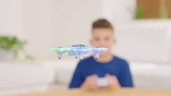 Bizak Neon - Drone acrobatique RC 2.4GHz 3 canaux avec éclairage LED vibrant (bleu et vert), recommandé à partir de 8 ans
