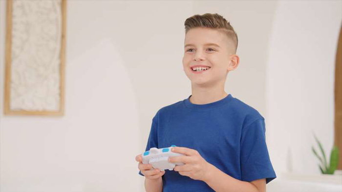 Bizak Neon - Drone acrobatique RC 2.4GHz 3 canaux avec éclairage LED vibrant (bleu et vert), recommandé à partir de 8 ans