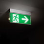 Éclairage de secours LED permanent 3 W avec panneau double face et auto-test