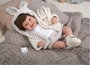 Muñecas Arias Poupée de poids Zoe, 45 cm, beige, avec écharpe et cheveux, jouet pour enfants de 3 ans et plus