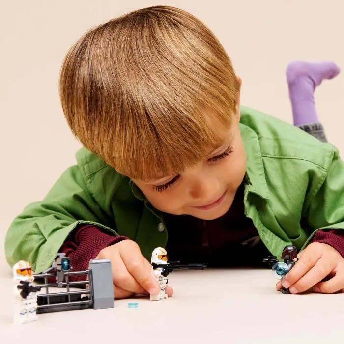 LEGO Pack de Combat Le Siège de Mandalore 75449 - Jeu de Construction Star Wars avec 4 Minifigurines et Speeder LEGO Pack de Combat Le Siège de Mandalore 75449 - Jeu de Construction Star Wars avec 4 Minifigurines et Speeder