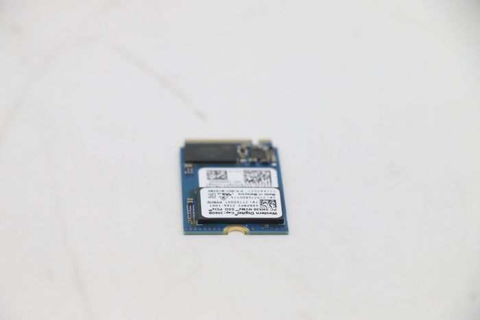 Lenovo SSD M.2 PCIe NVMe 256 Go Lenovo SSD M.2 PCIe NVMe 256 Go