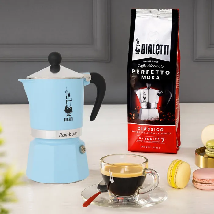 Bialetti Moka Express Cafetière italienne 6 tasses 300 ml Rainbow Bleu - Tous feux sauf induction Bialetti Moka Express Cafetière italienne 6 tasses 300 ml Rainbow Bleu - Tous feux sauf induction