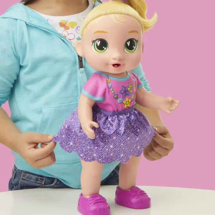 Hasbro Baby Alive Bébé grandit LaLa GooGoo, poupée interactive évolutive avec plus de 75 sons et phrases, accessoires de coiffure et biberon, coffret jouet dès 3 ans
