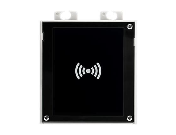 2N Lecteur de cartes RFID - 125kHz, Noir, IP54, NFC, compatible Mifare, DESFire, iCLASS, FeliCa et smartphones Android (application 2N® Mobile Key requise) 2N Lecteur de cartes RFID - 125kHz, Noir, IP54, NFC, compatible Mifare, DESFire, iCLASS, FeliCa et smartphones Android (application 2N® Mobile Key requise)