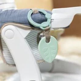 Ingenuity Chaise Haute d'Apprentissage Casi le Zebre - 3 Positions, Tablette avec Jouets, Housse Amovible, Collection Chambray, Pour Bébé