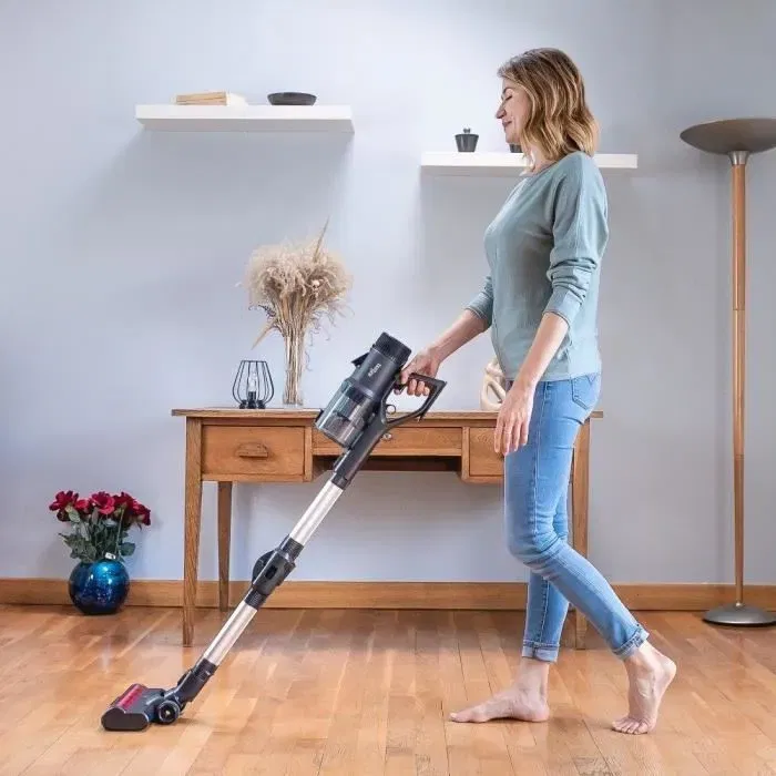 Aspirateur balai sans fil Eziclean Cycloboost FR15 Animal - 450 W, Autonomie 80 min, Puissance 30 kPa, Tube flexible EZIFlextube, Noir, Fabriqué en France