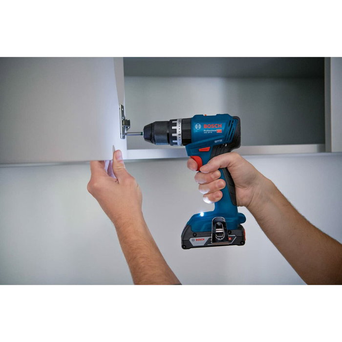 Bosch Professional GSB 18V-45 Perceuse à percussion avec 2 batteries 2,0Ah et chargeur GAL 18V-20 Bosch Professional GSB 18V-45 Perceuse à percussion avec 2 batteries 2,0Ah et chargeur GAL 18V-20