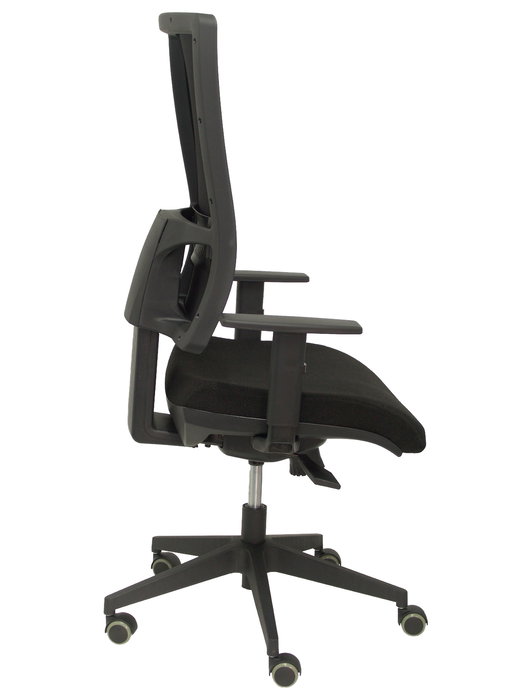 Chaise Horna Synchro 5 positions tissu Noir Base pyramidale noire Accoudoir 1D Sans appui-tête Roulettes pour moquette