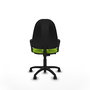 Chaise de bureau Algarra avec mécanisme Contact permanent de base, rembourrée en simili cuir couleur pistache. Équipée d'une base en polyamide noir, d'accoudoirs fixes et de roulettes en nylon de 50 mm.