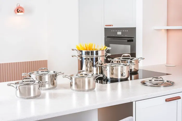 Cosy & Trendy Wok Classique en acier inoxydable, diamètre 30 cm, pour tous feux dont induction - Avec graduations et trou de vapeur